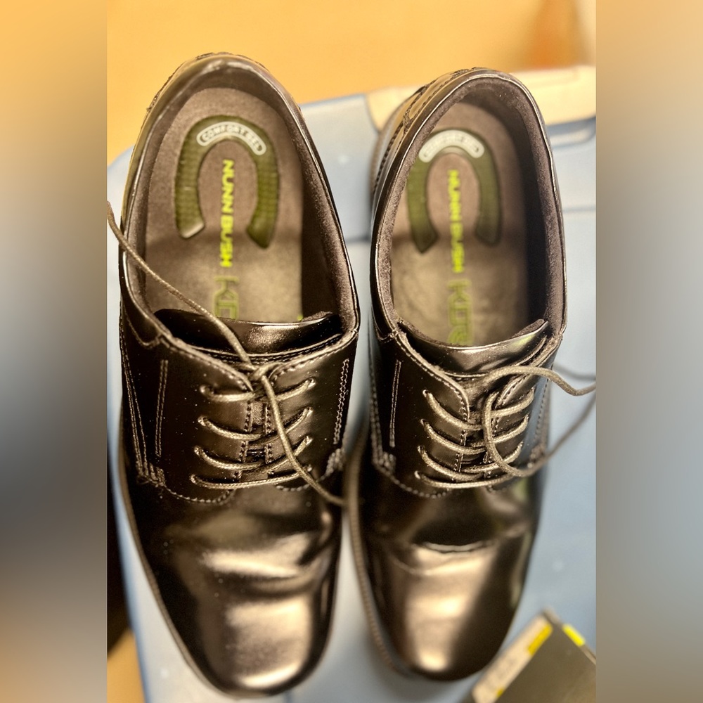 Nunn Bush black dress/work shoes